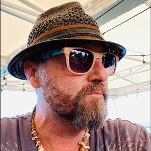 Meet your Posher, Shawn